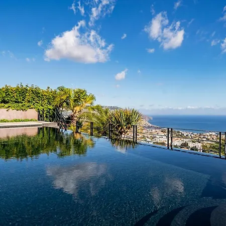 Exquisite Madeira Luz 5 Bedroom Heated Pool Sea Views Games *