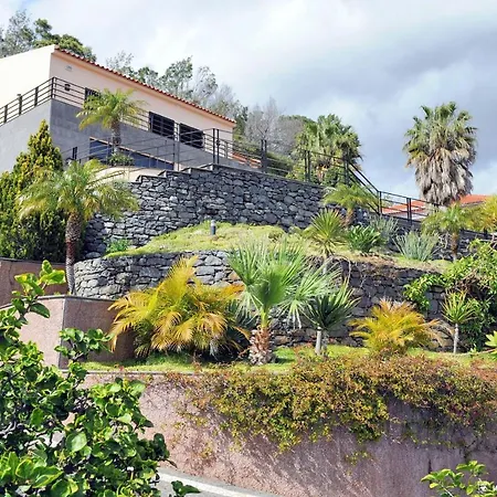 Exquisite Madeira Luz 5 Bedroom Heated Pool Sea Views Games
