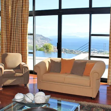 Exquisite Madeira Luz 5 Bedroom Heated Pool Sea Views Games Villa *